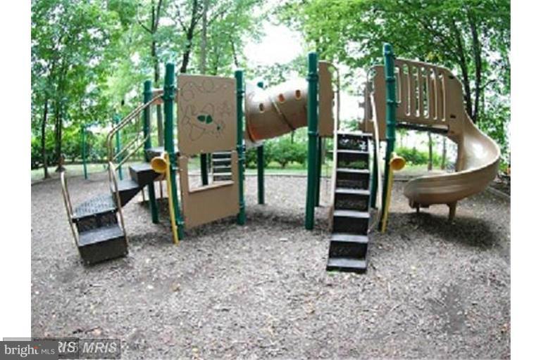 ROTONDA - Residential Lease