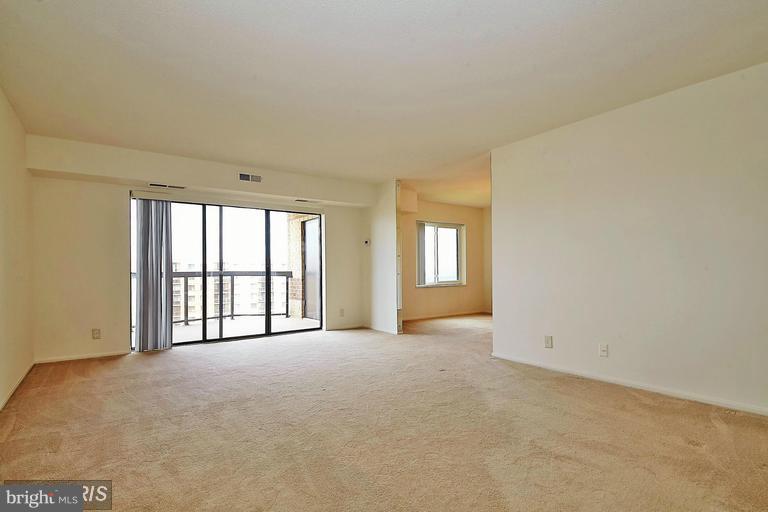 ROTONDA - Residential Lease