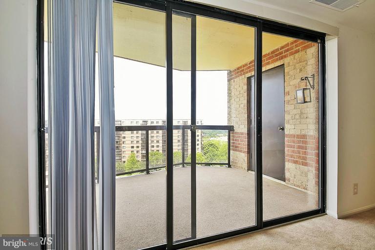 ROTONDA - Residential Lease