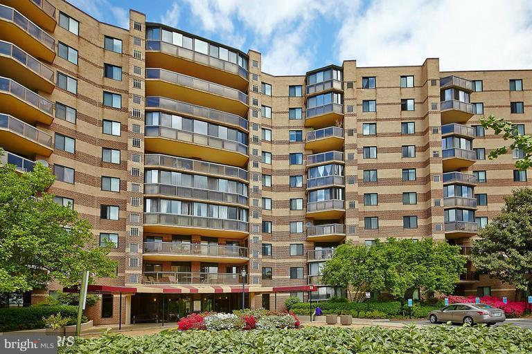 ROTONDA - Residential Lease