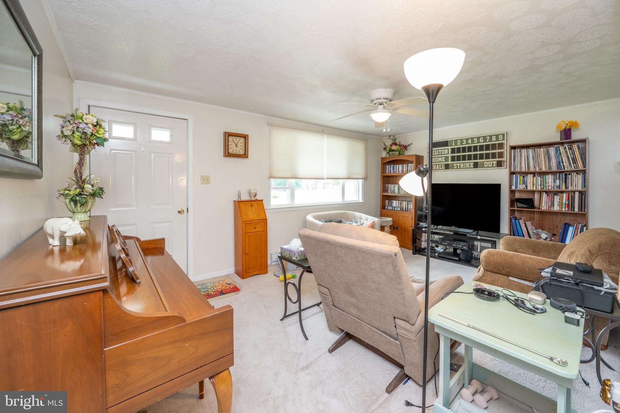 MOUNTAIN LAKE PARK - Residential