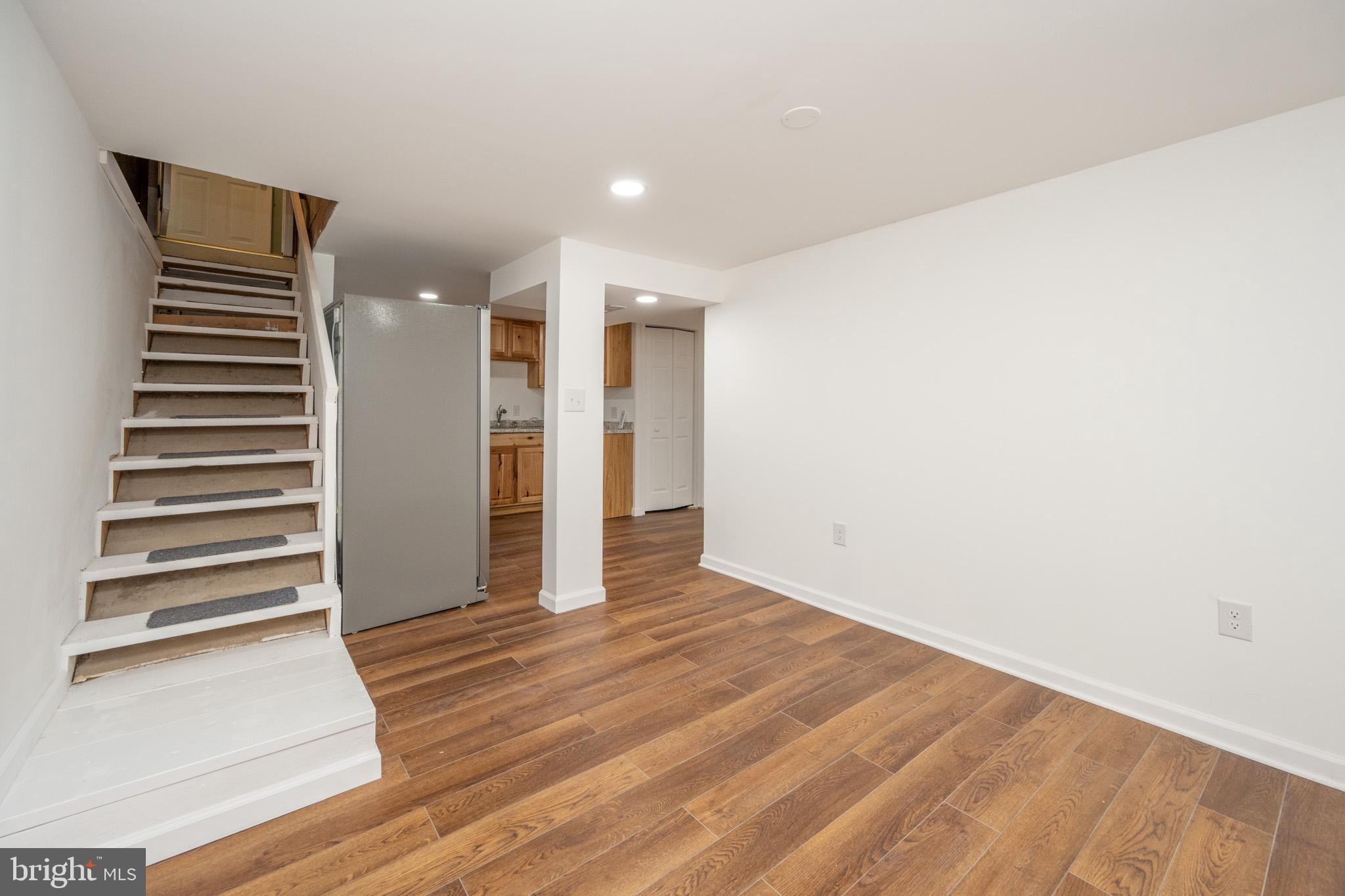 MOUNTAIN LAKE PARK - Residential