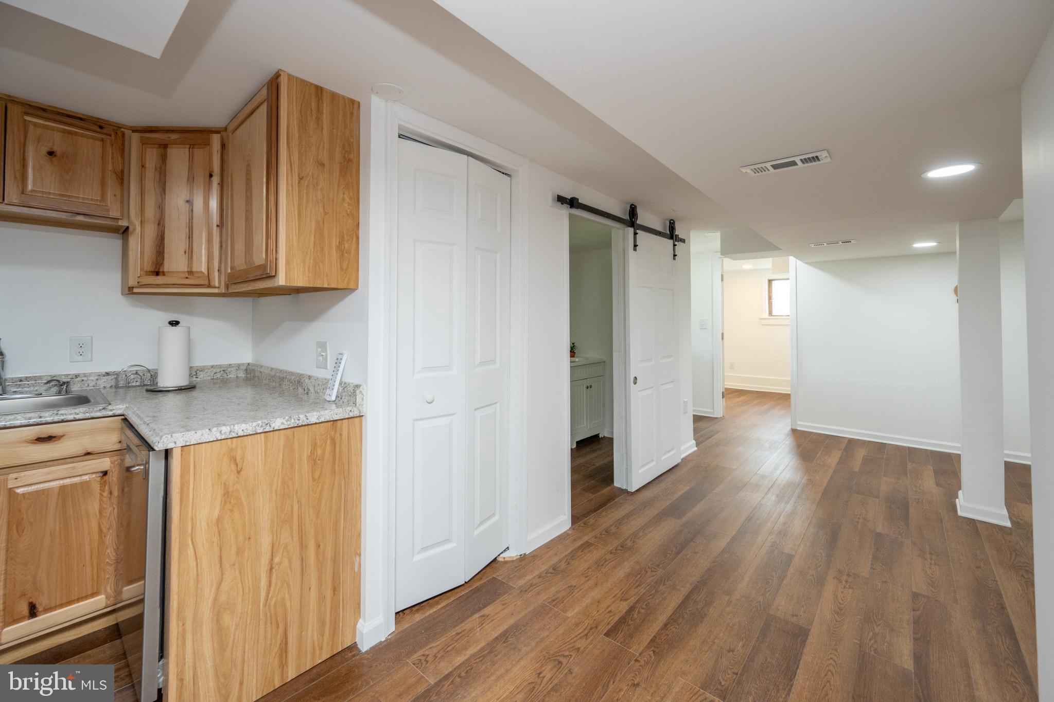 MOUNTAIN LAKE PARK - Residential