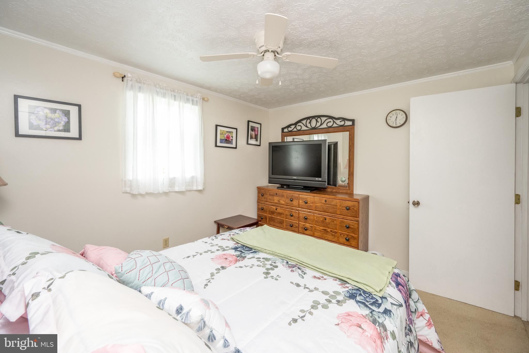 MOUNTAIN LAKE PARK - Residential