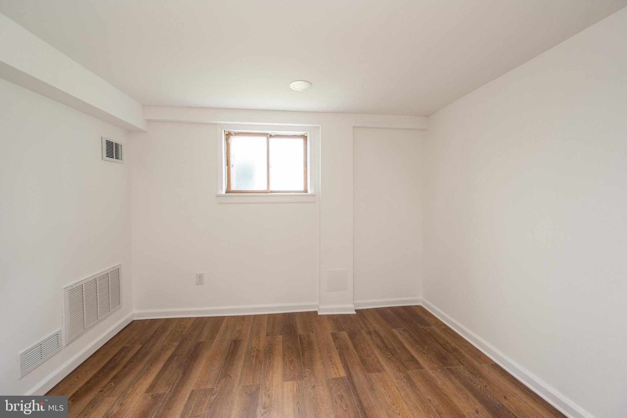 MOUNTAIN LAKE PARK - Residential