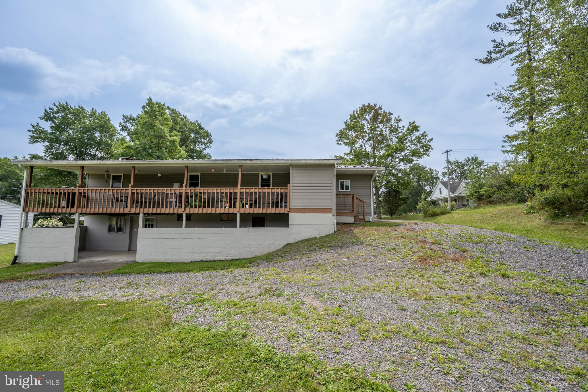 MOUNTAIN LAKE PARK - Residential