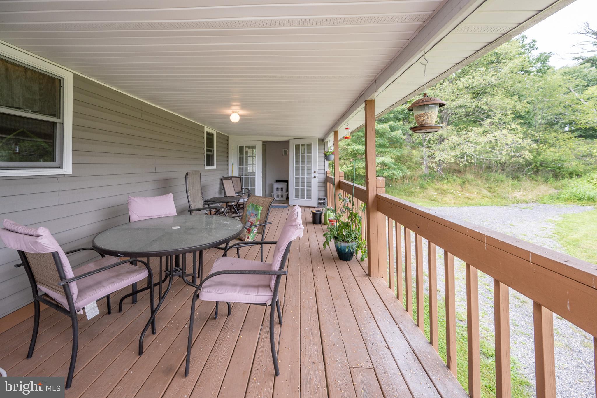 MOUNTAIN LAKE PARK - Residential