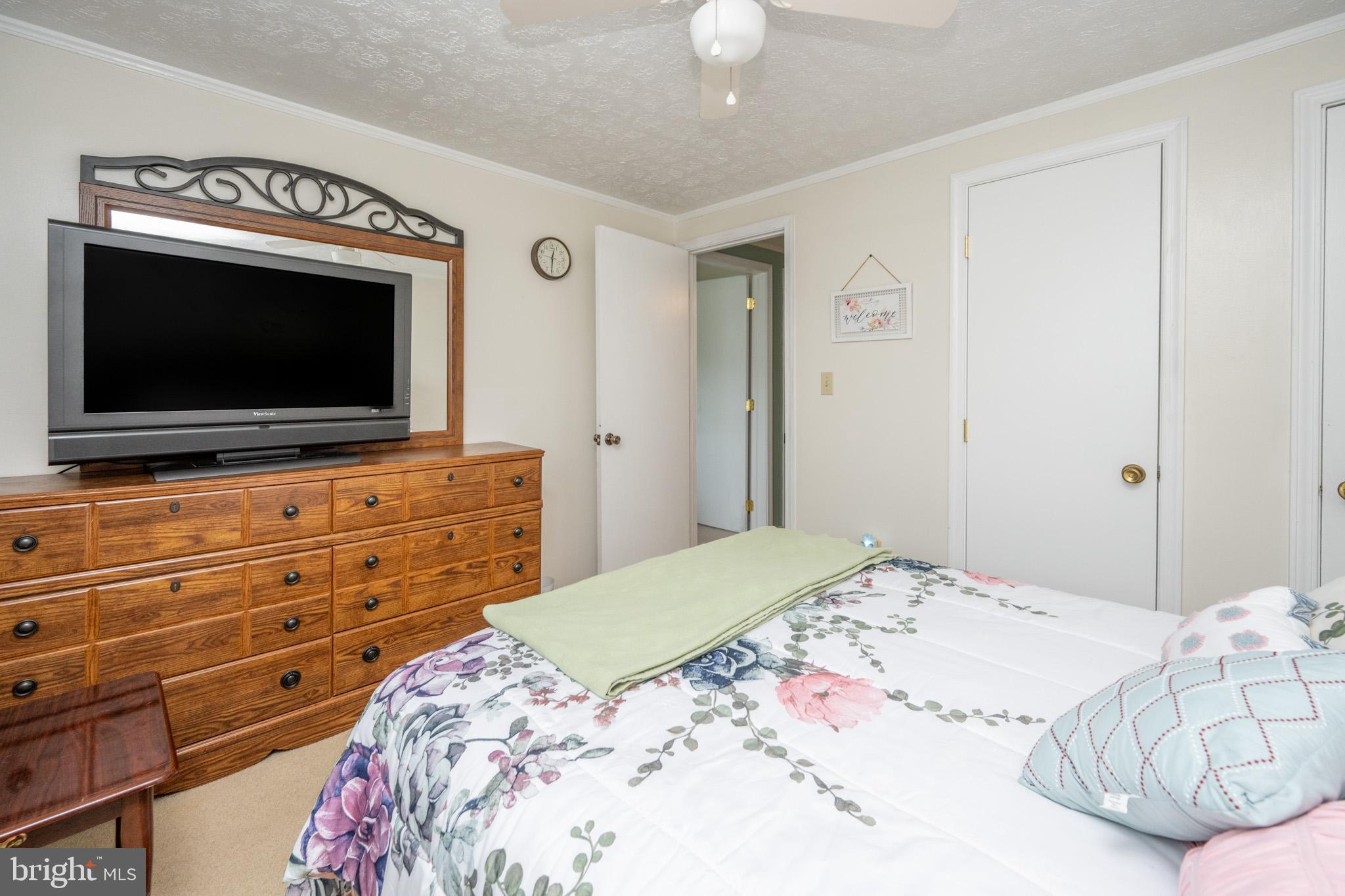 MOUNTAIN LAKE PARK - Residential