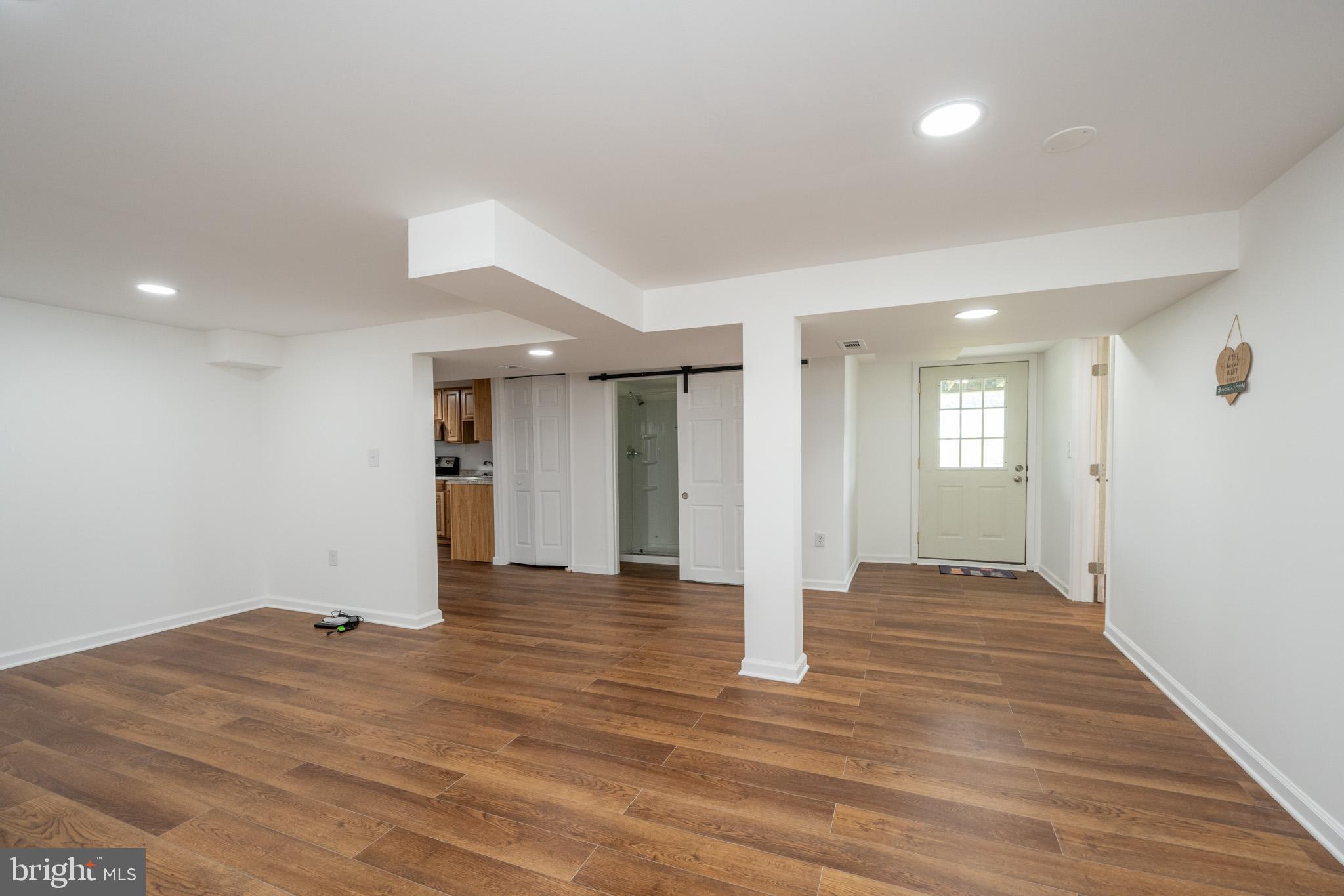 MOUNTAIN LAKE PARK - Residential