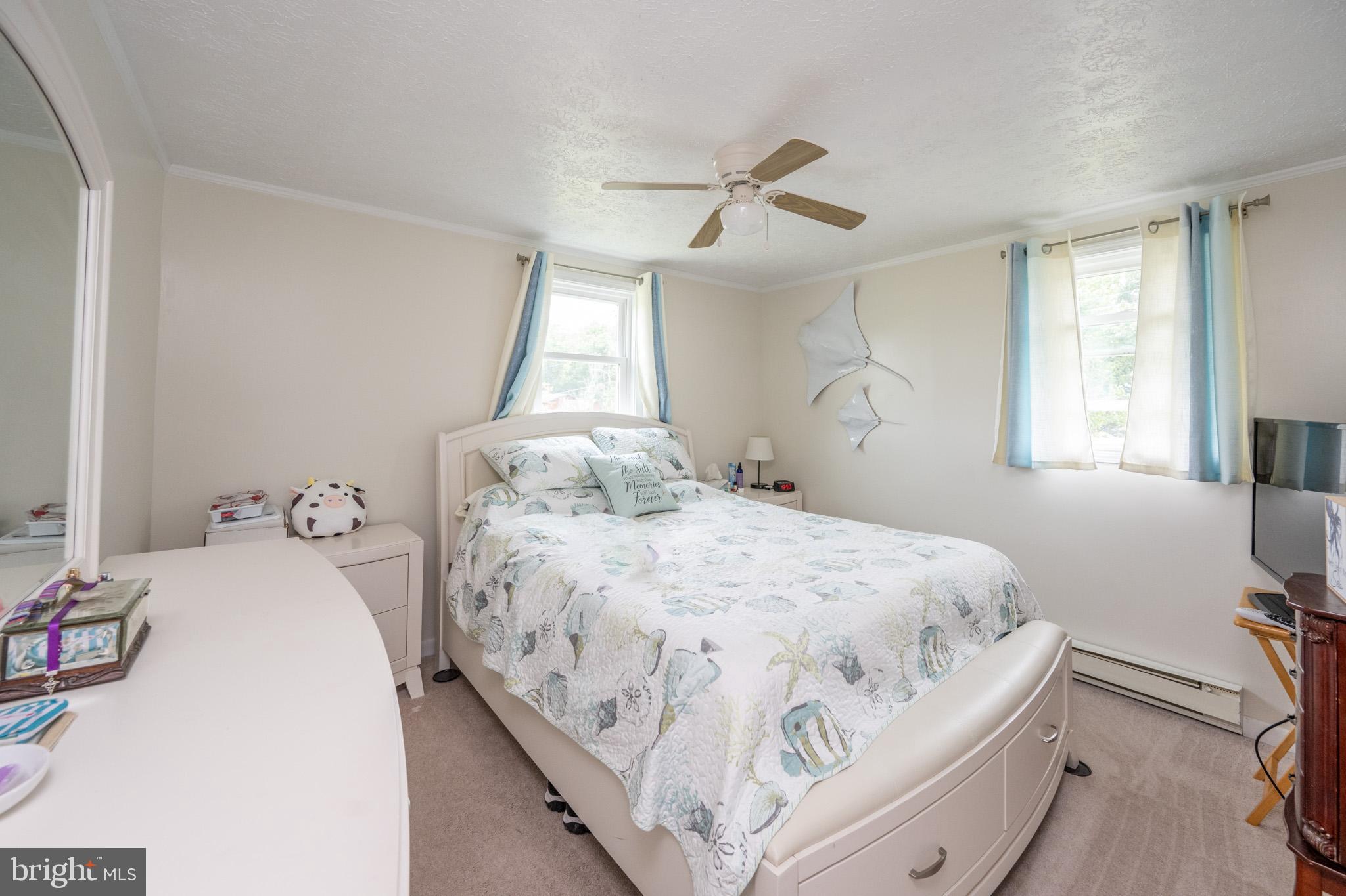 MOUNTAIN LAKE PARK - Residential