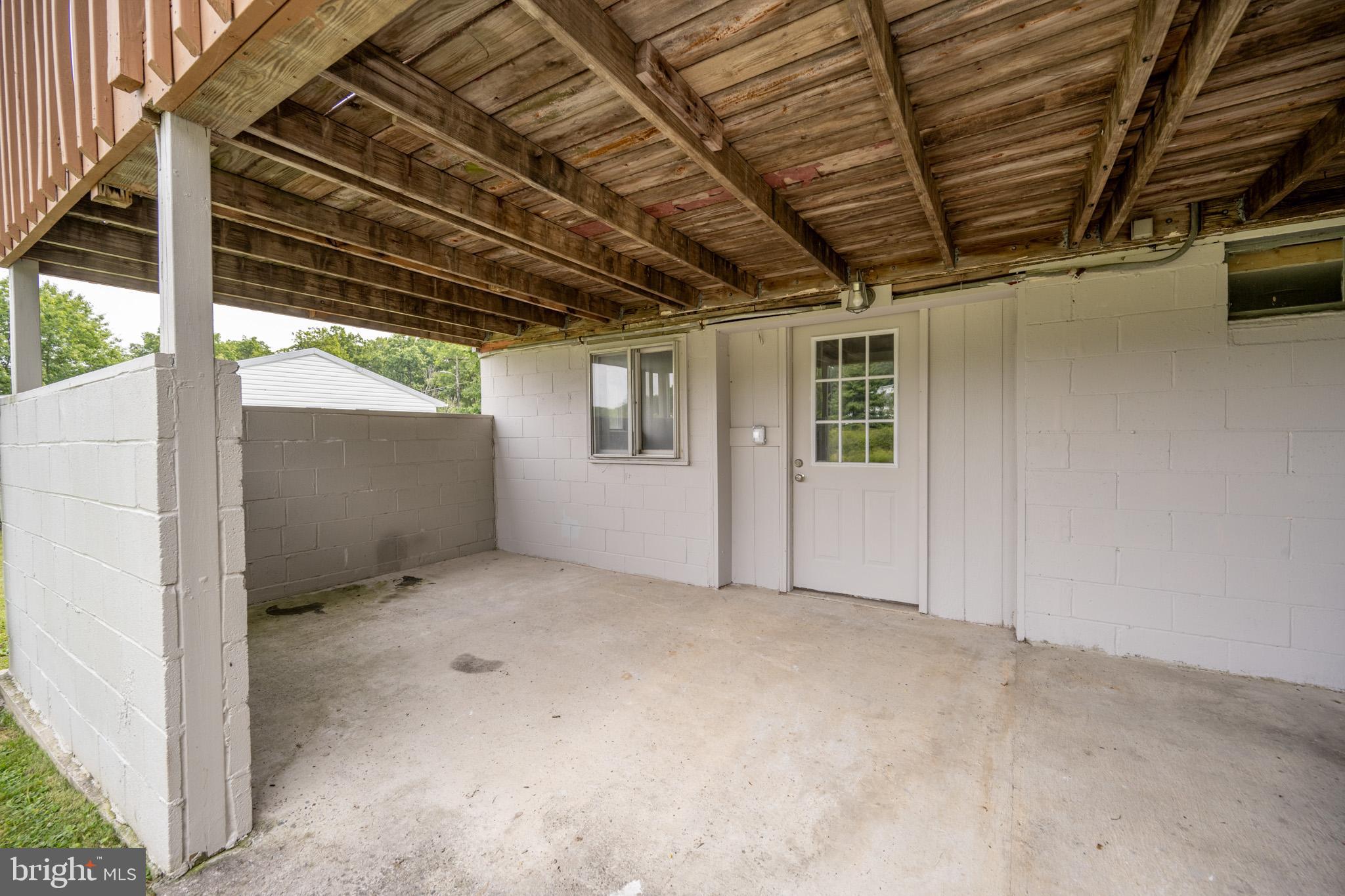 MOUNTAIN LAKE PARK - Residential