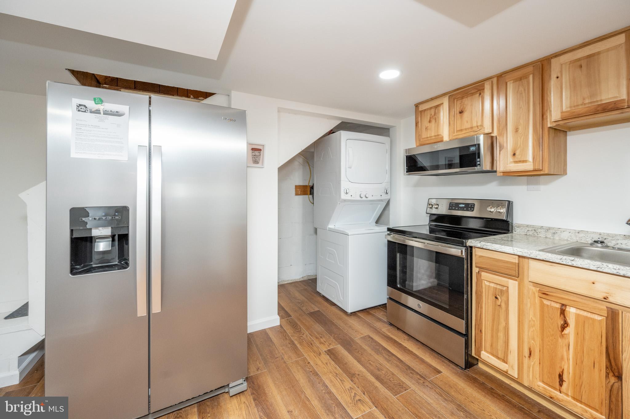 MOUNTAIN LAKE PARK - Residential