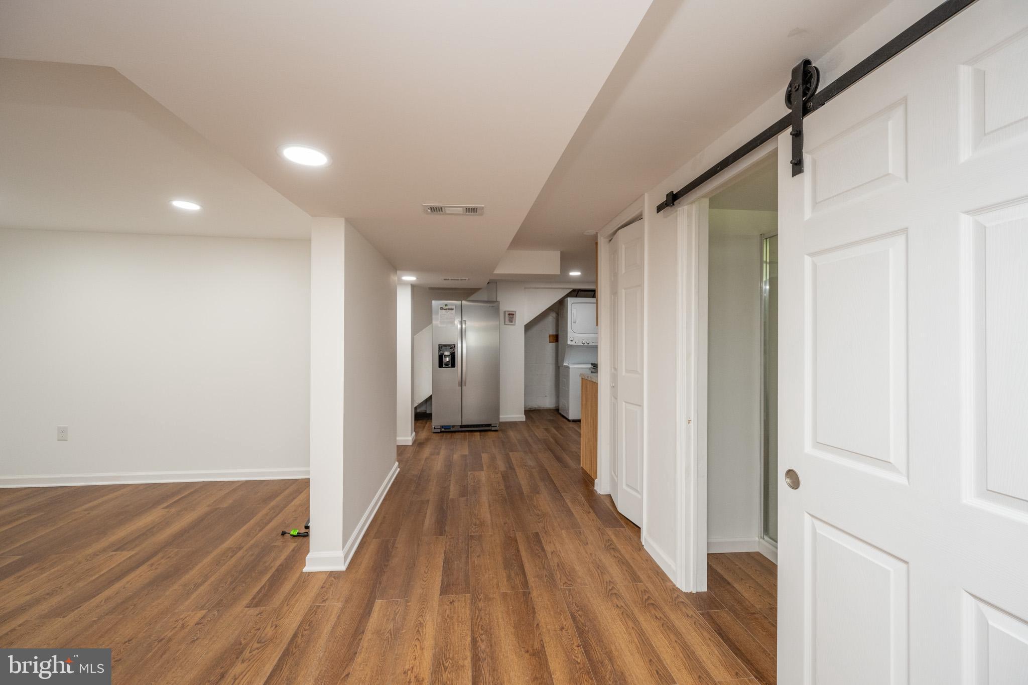 MOUNTAIN LAKE PARK - Residential