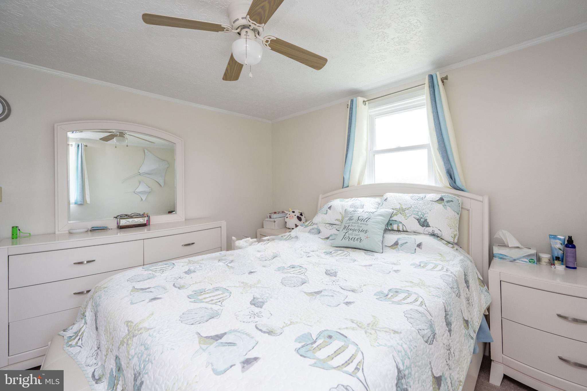 MOUNTAIN LAKE PARK - Residential