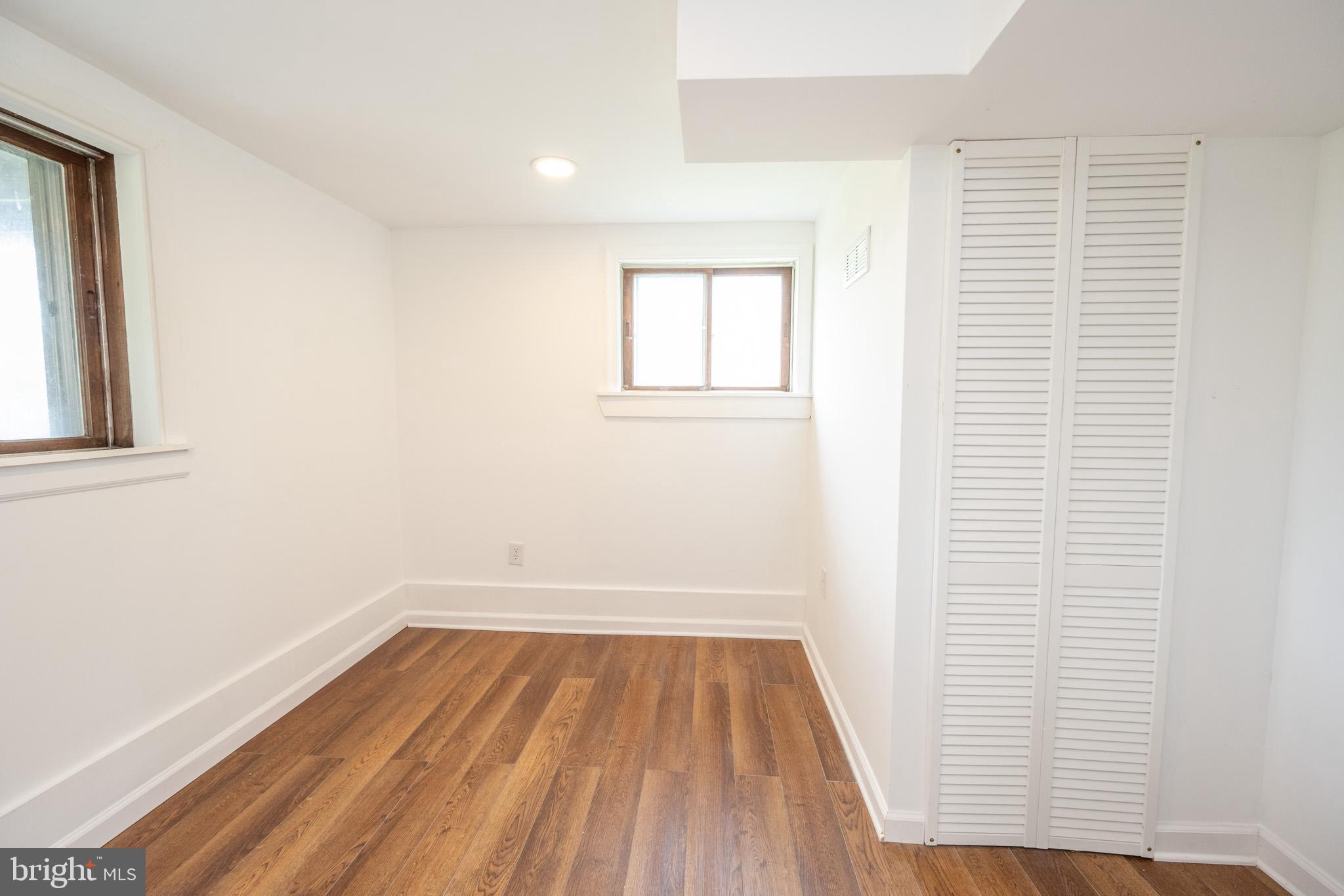 MOUNTAIN LAKE PARK - Residential