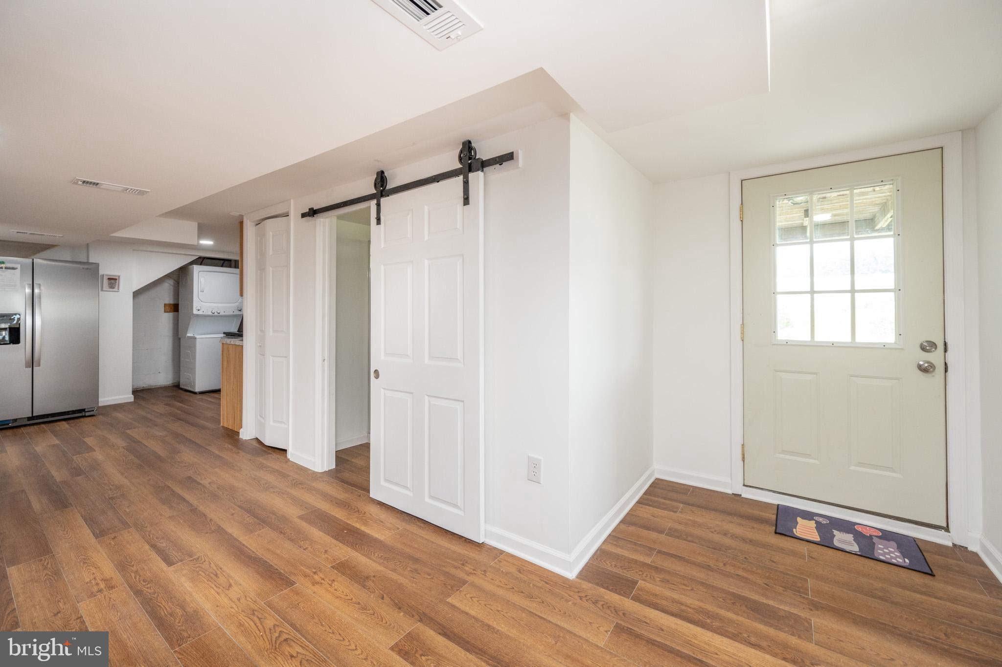 MOUNTAIN LAKE PARK - Residential