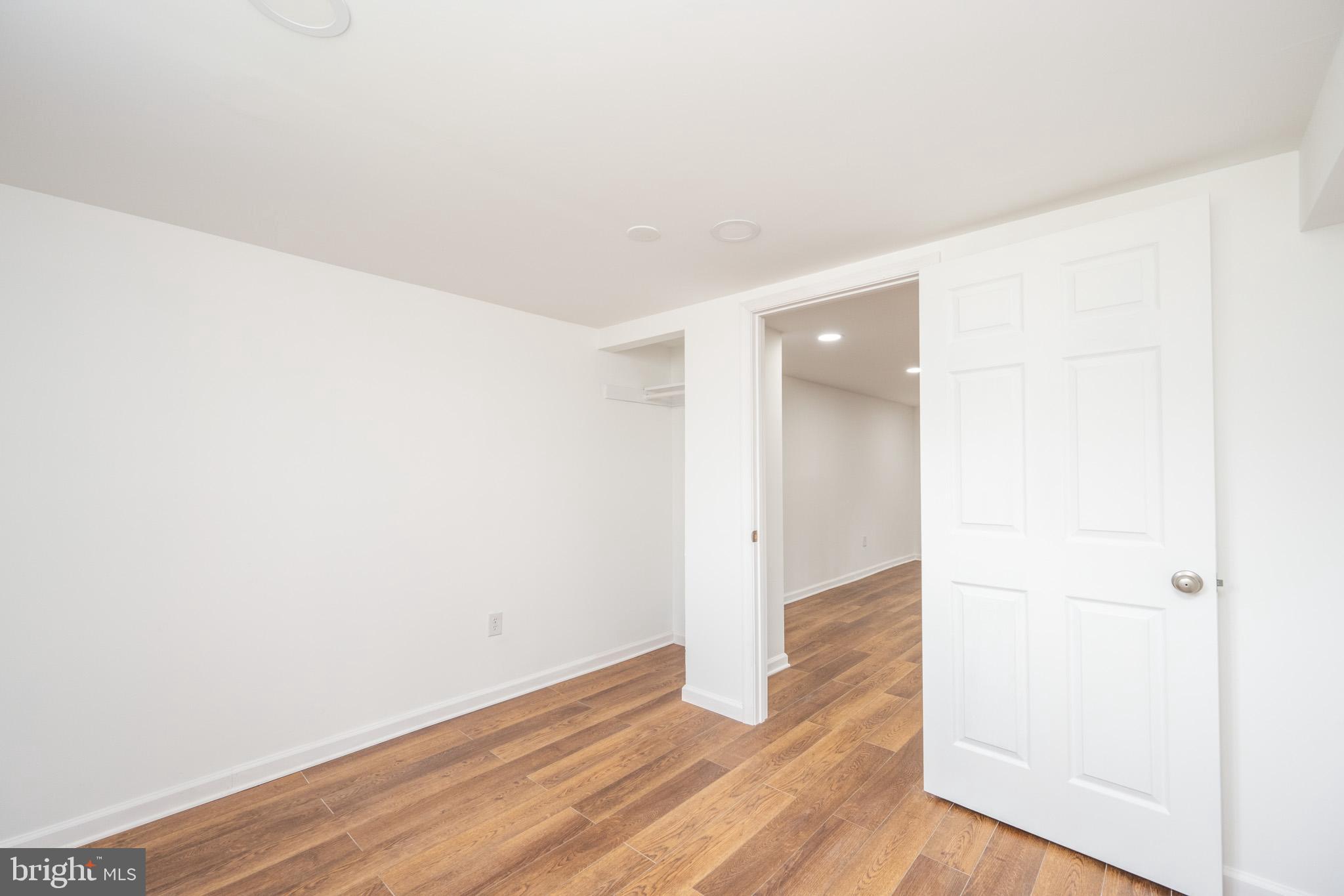 MOUNTAIN LAKE PARK - Residential