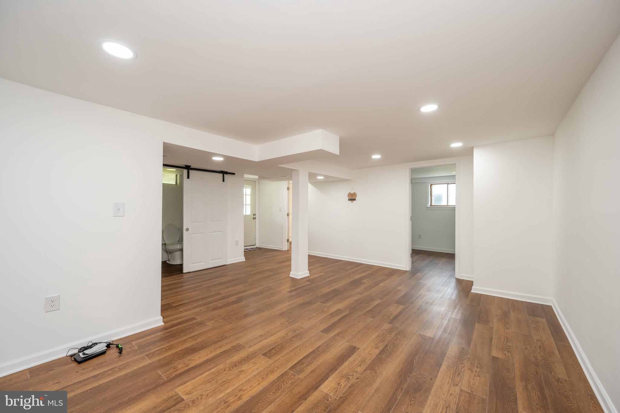 MOUNTAIN LAKE PARK - Residential