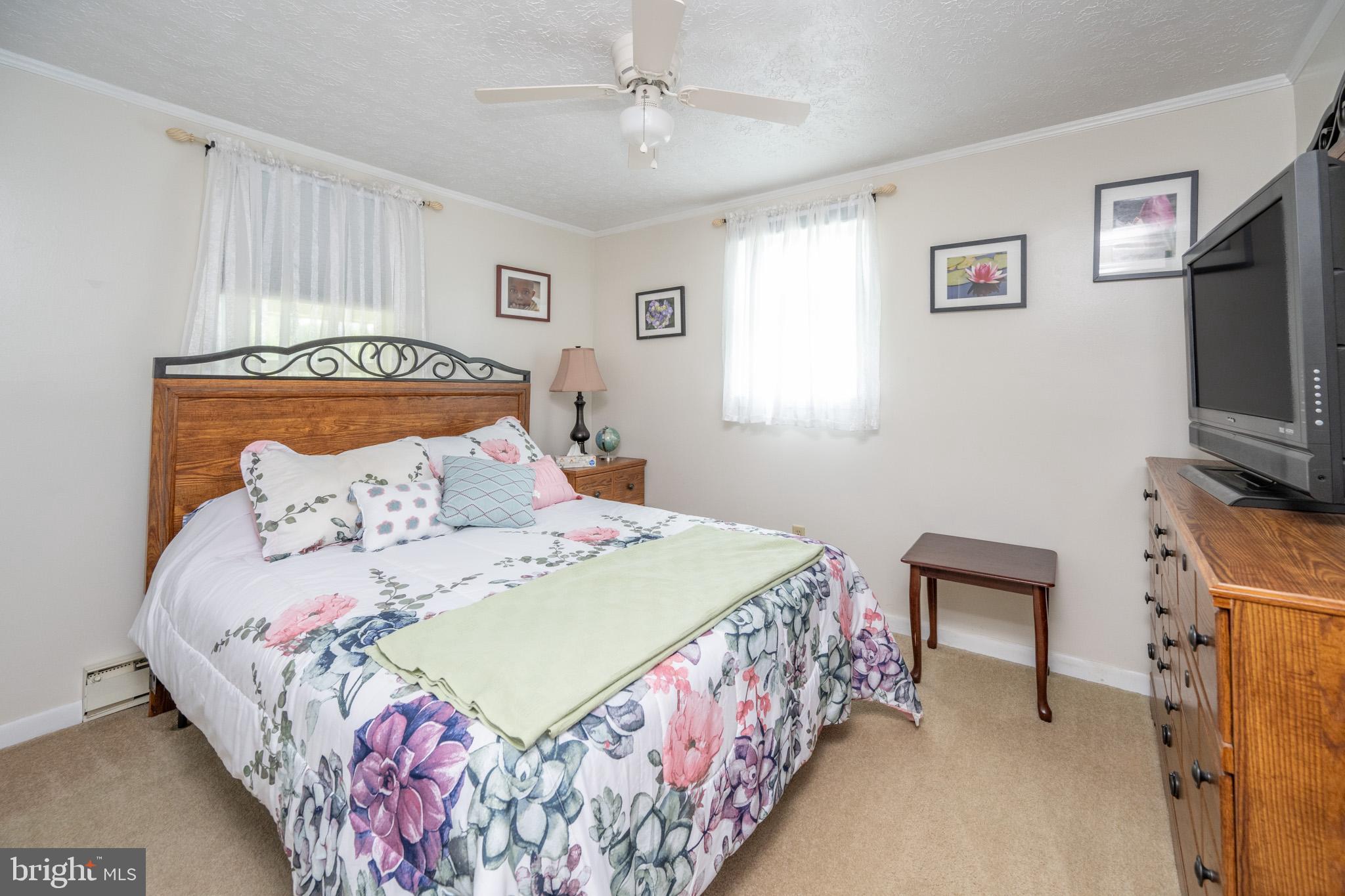 MOUNTAIN LAKE PARK - Residential