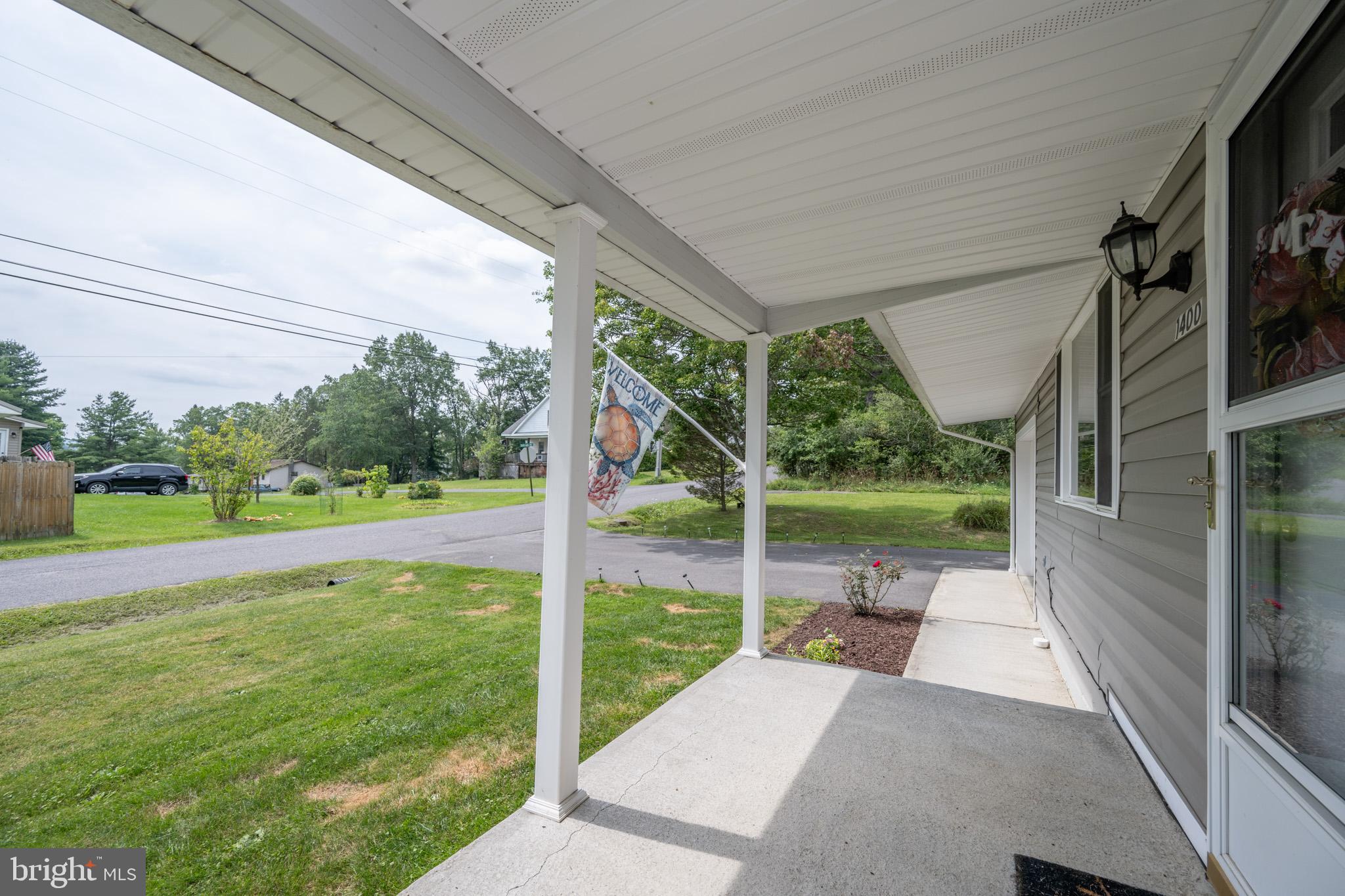 MOUNTAIN LAKE PARK - Residential