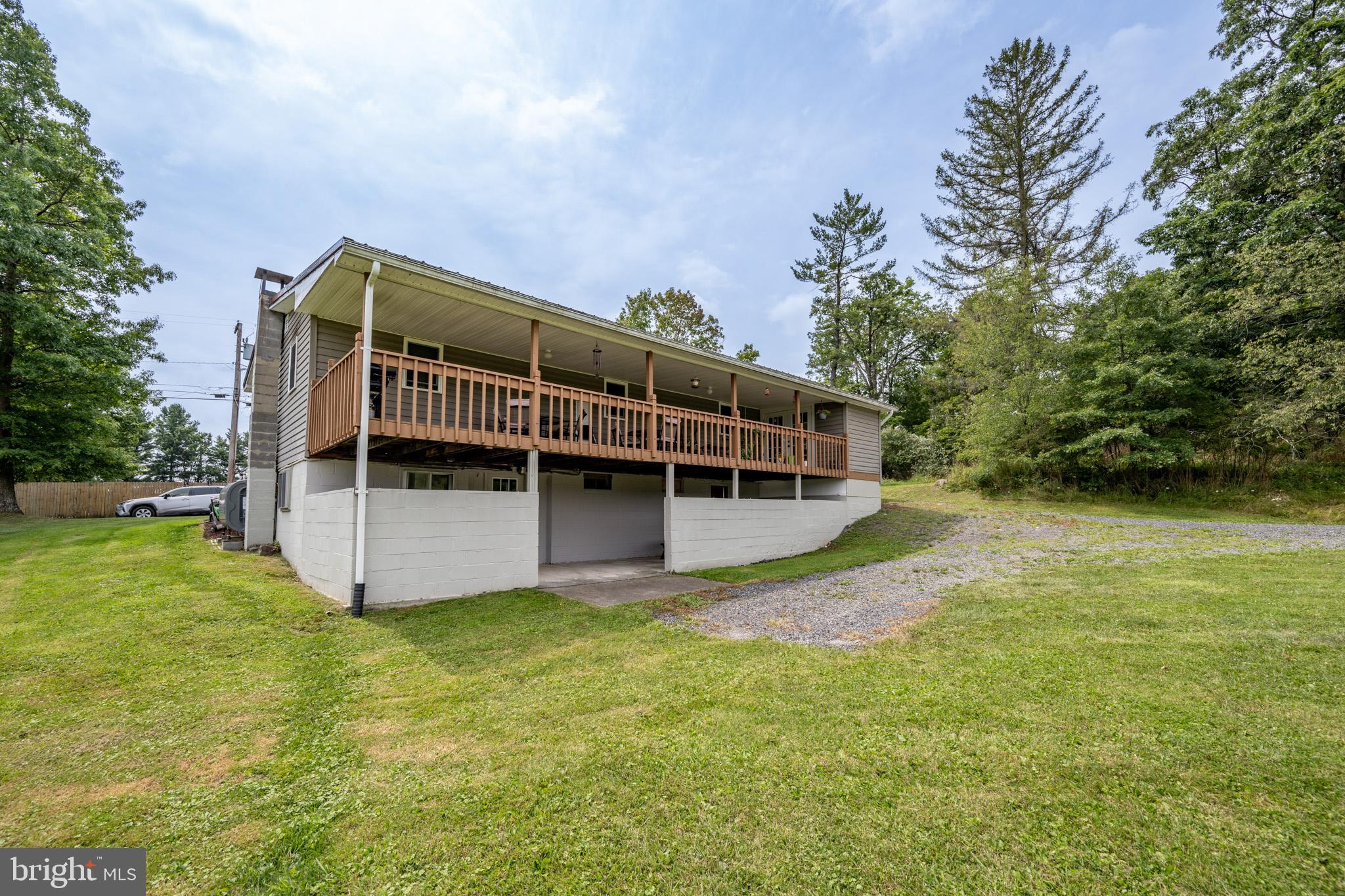 MOUNTAIN LAKE PARK - Residential