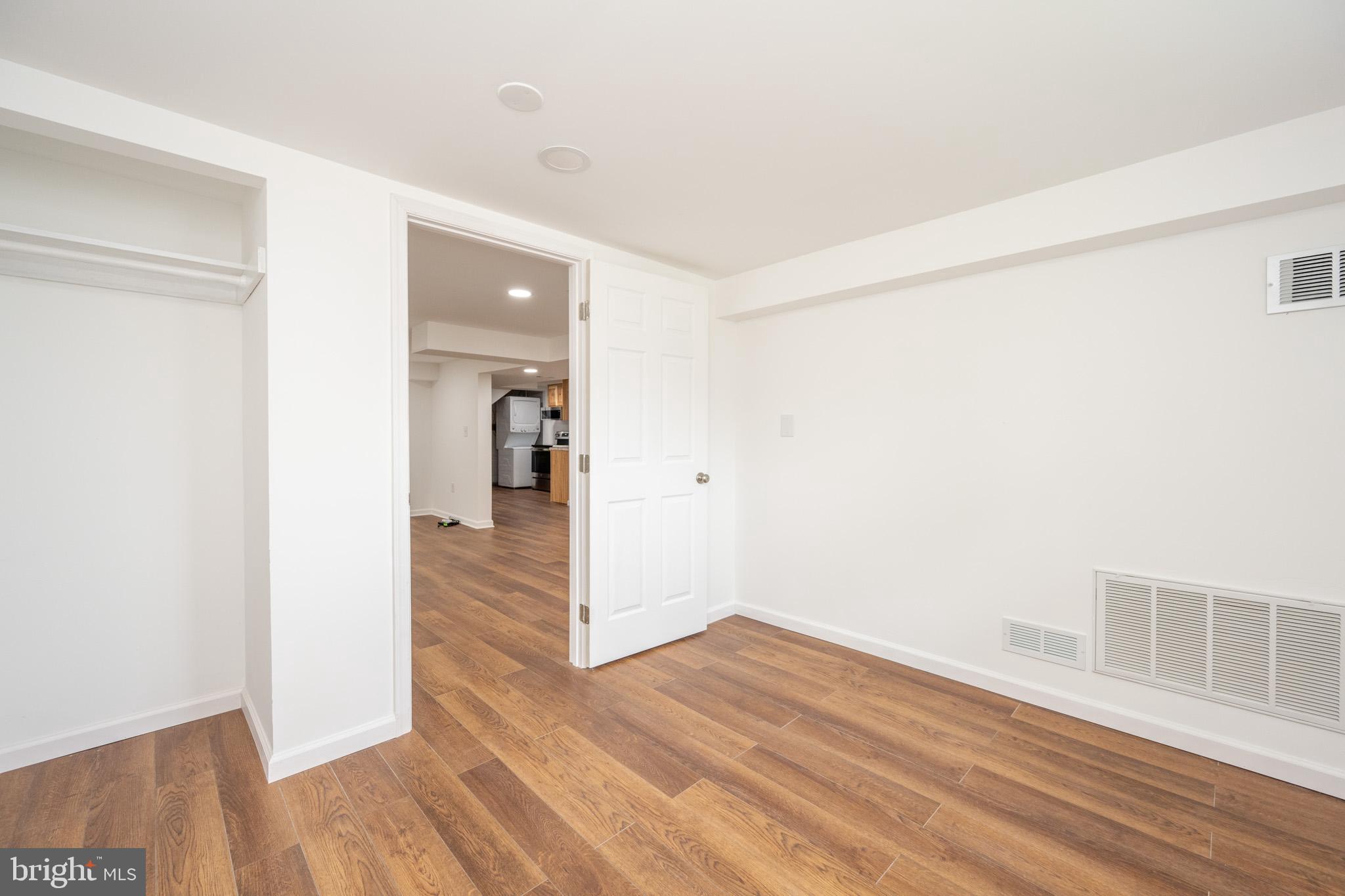 MOUNTAIN LAKE PARK - Residential