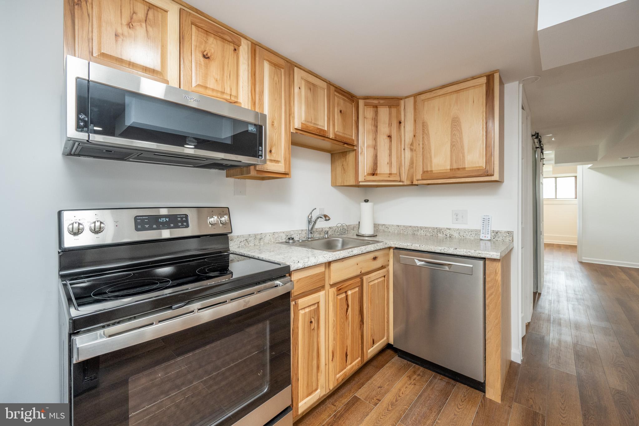 MOUNTAIN LAKE PARK - Residential