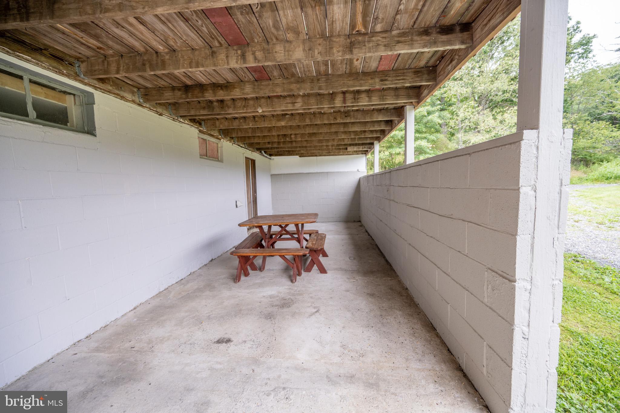 MOUNTAIN LAKE PARK - Residential