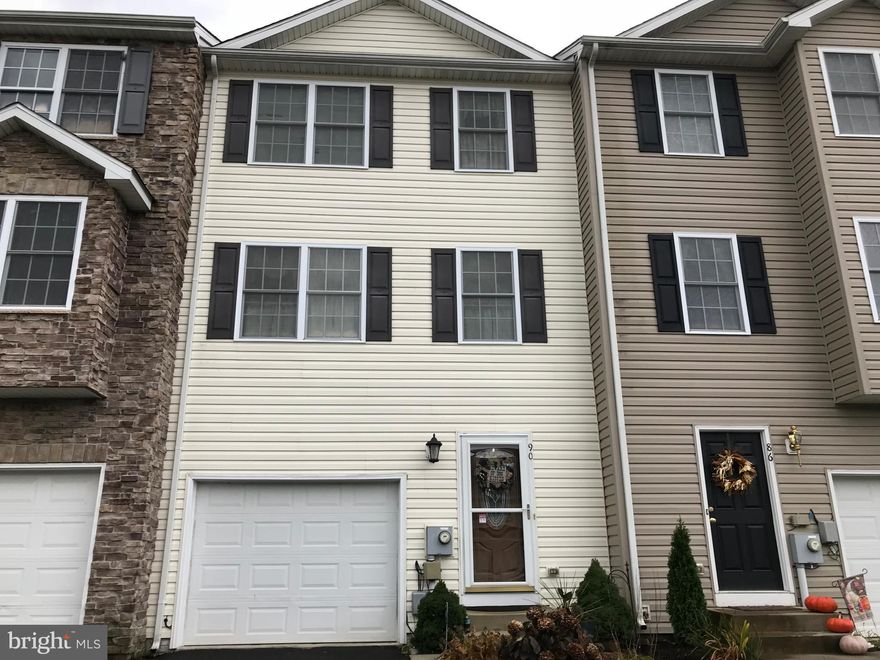 LENDER WILL PAY $2000 towards closing if use preferred lender. Seller will pay $2000 towards closing.Over 1850 square feet of living space! This spacious, well maintained townhome has 3 bedrooms and 2 1/2 baths. Have all the family over and hang out in the huge living room! Or cookout on one of the two decks while enjoying the fenced in backyard. This home has many extra features. Call today and schedule a showing to see for yourself!