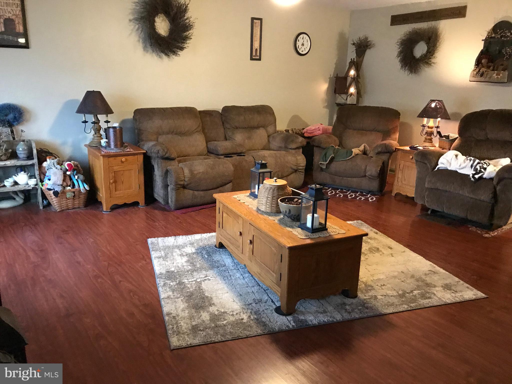 THE TOWNES AT OAKHURST - Residential