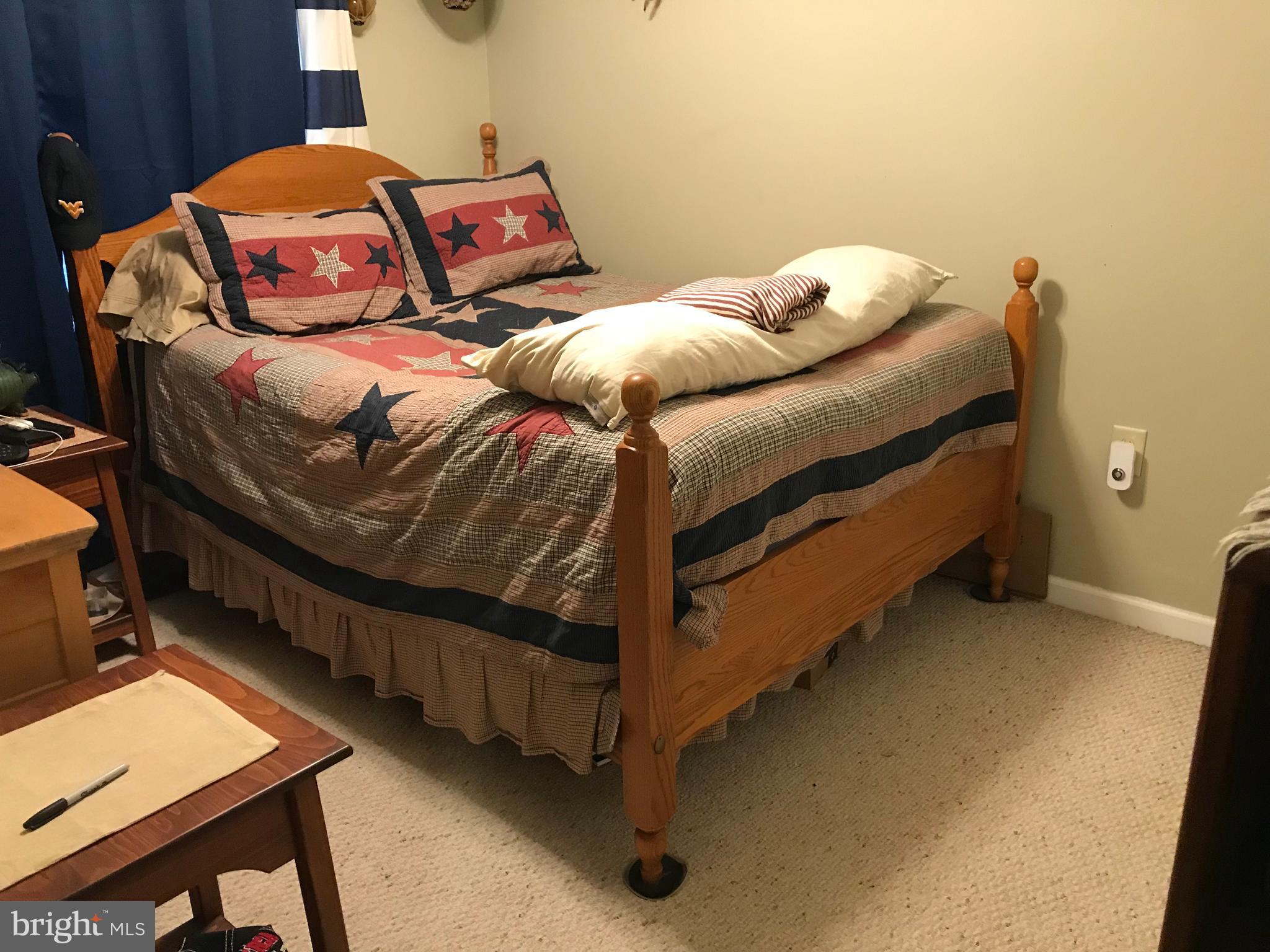 THE TOWNES AT OAKHURST - Residential