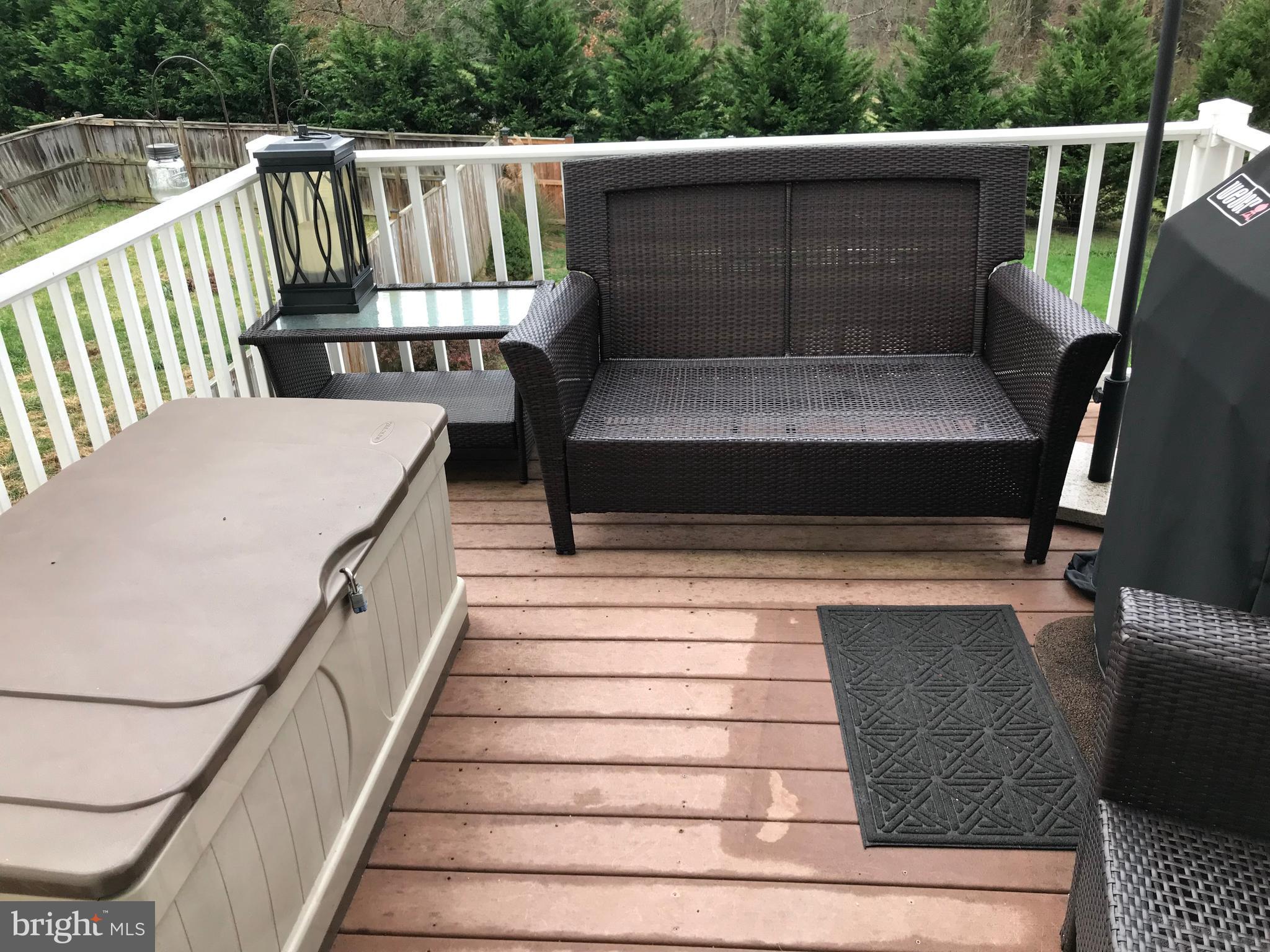 THE TOWNES AT OAKHURST - Residential