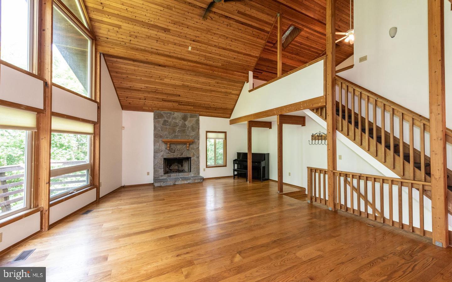 5945 BARTONSVILLE ROAD