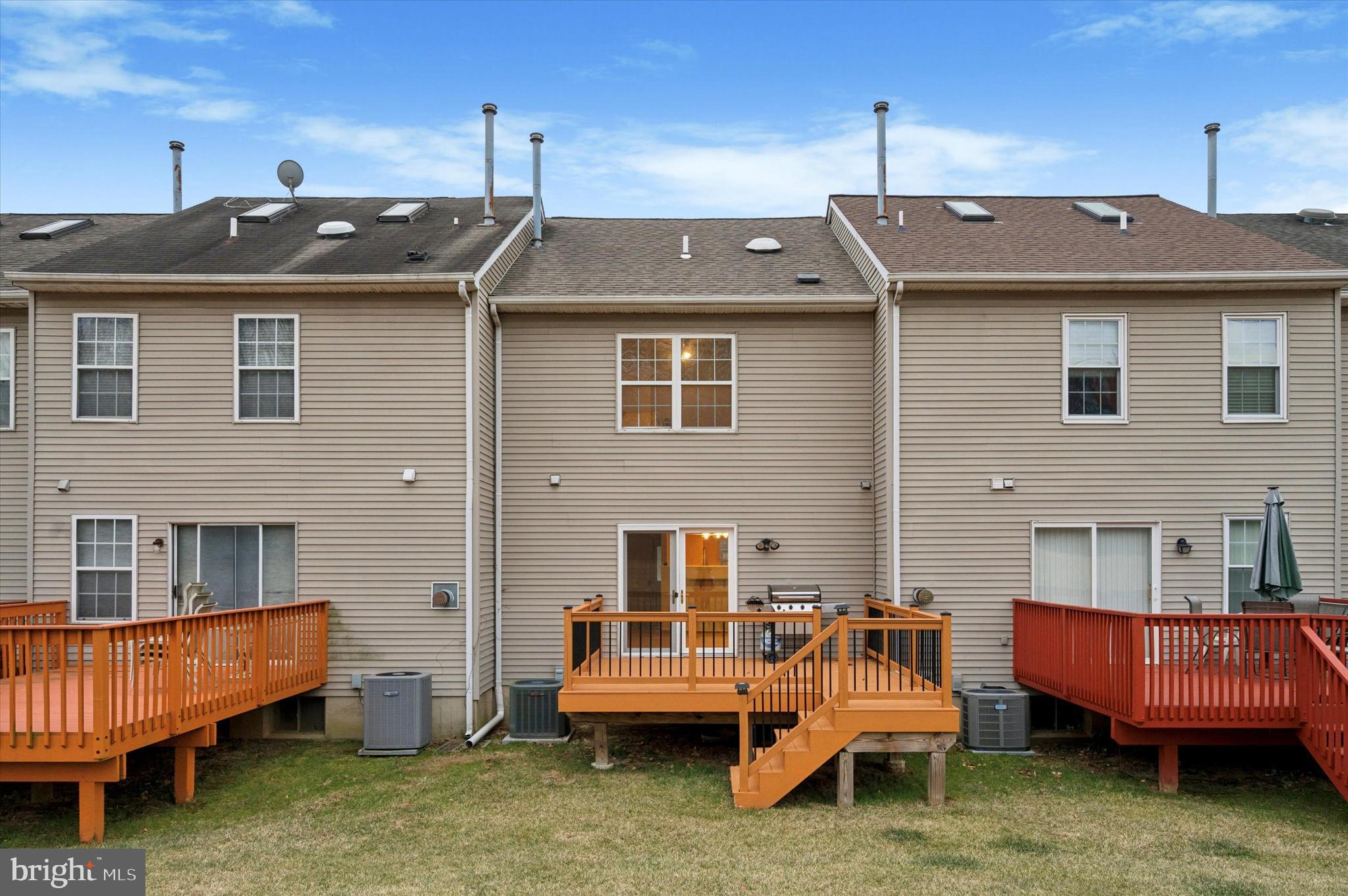 CANTERBURY WOODS - Residential