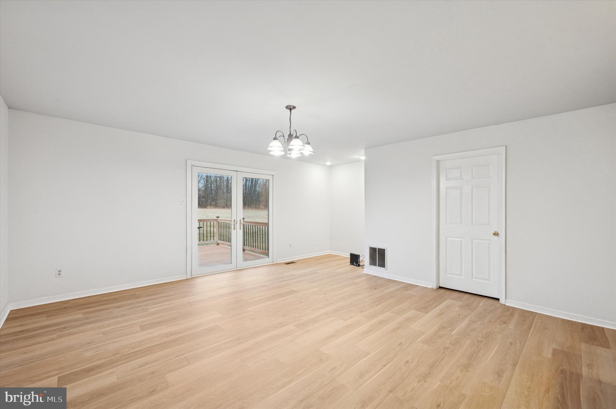 CANTERBURY WOODS - Residential