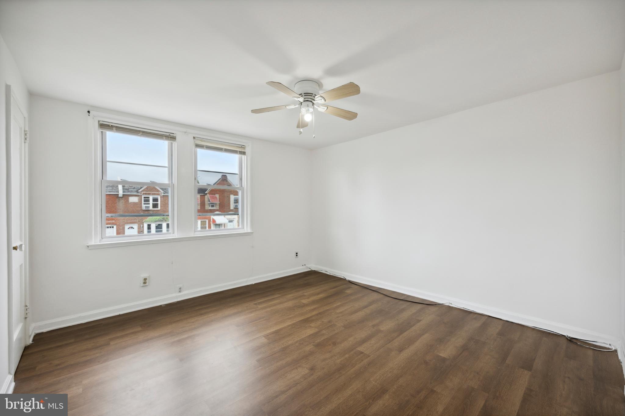 OXFORD CIRCLE - Residential