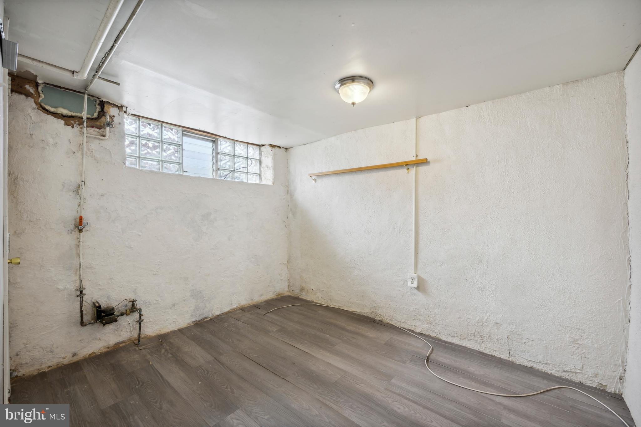 OXFORD CIRCLE - Residential