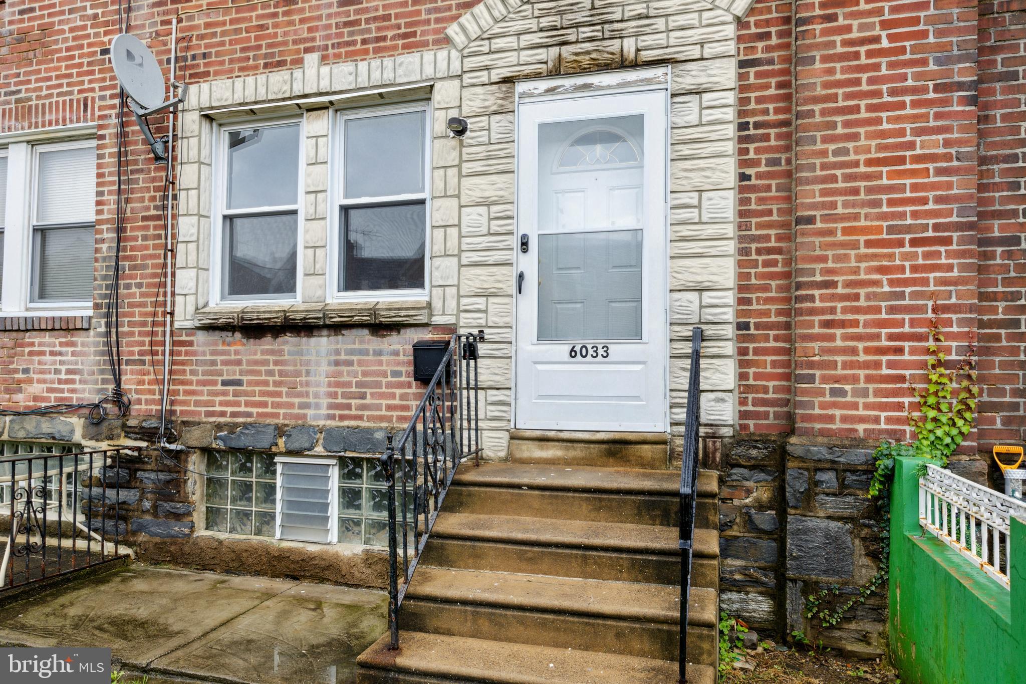 OXFORD CIRCLE - Residential