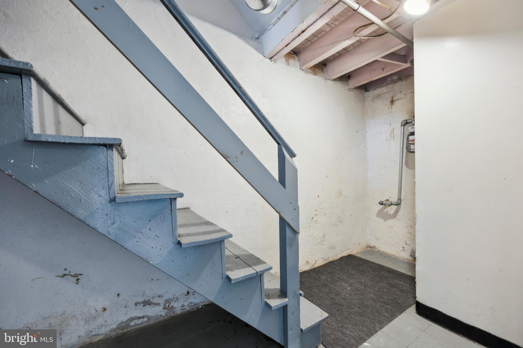 OXFORD CIRCLE - Residential