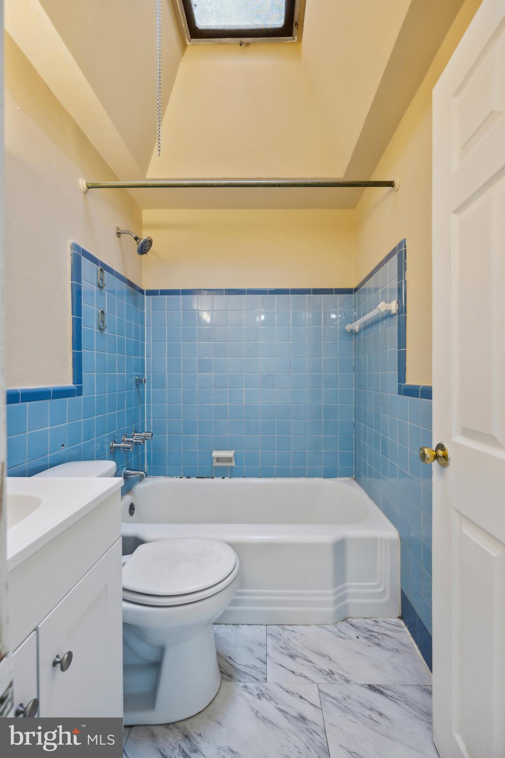 OXFORD CIRCLE - Residential