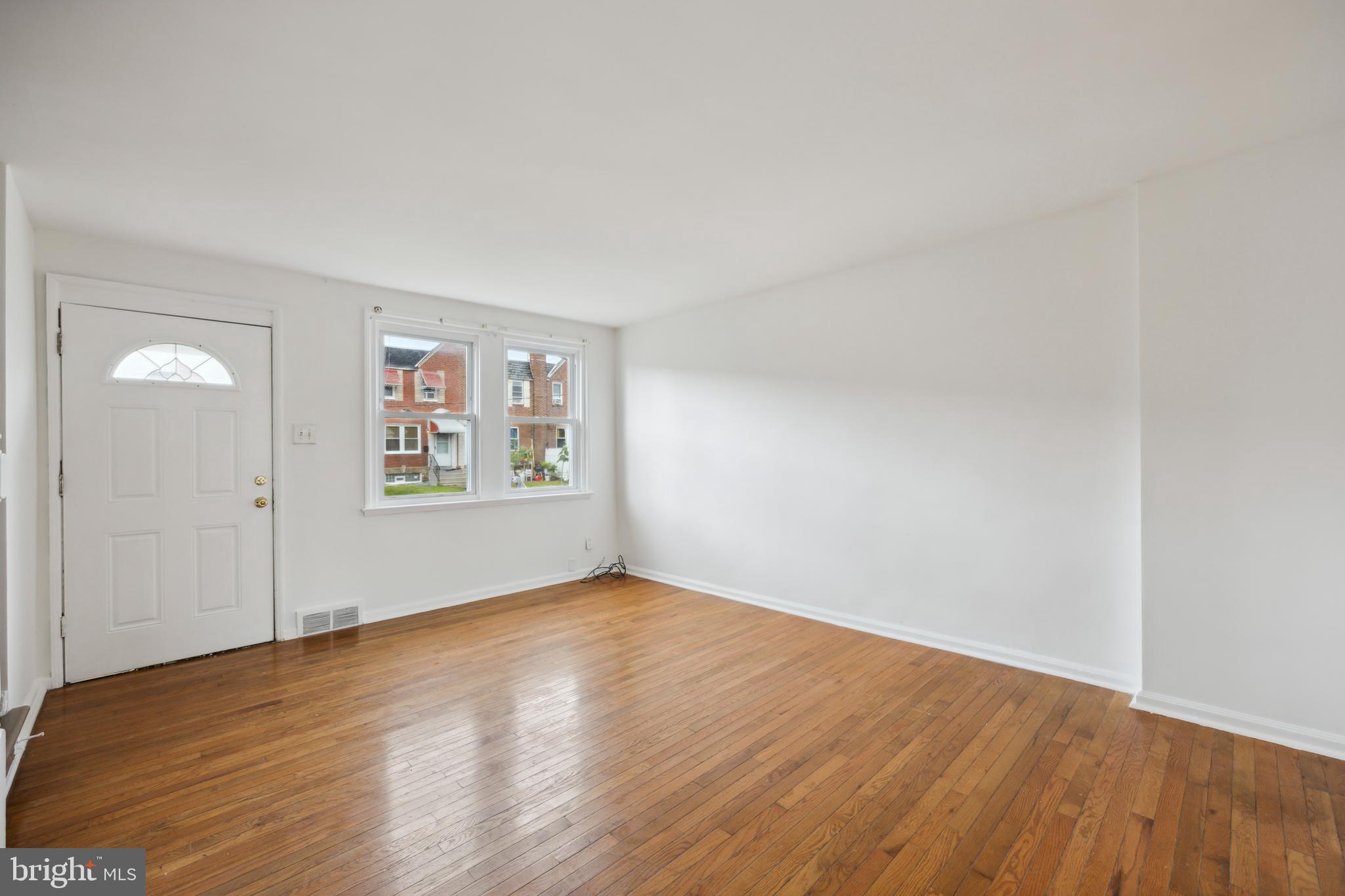 OXFORD CIRCLE - Residential