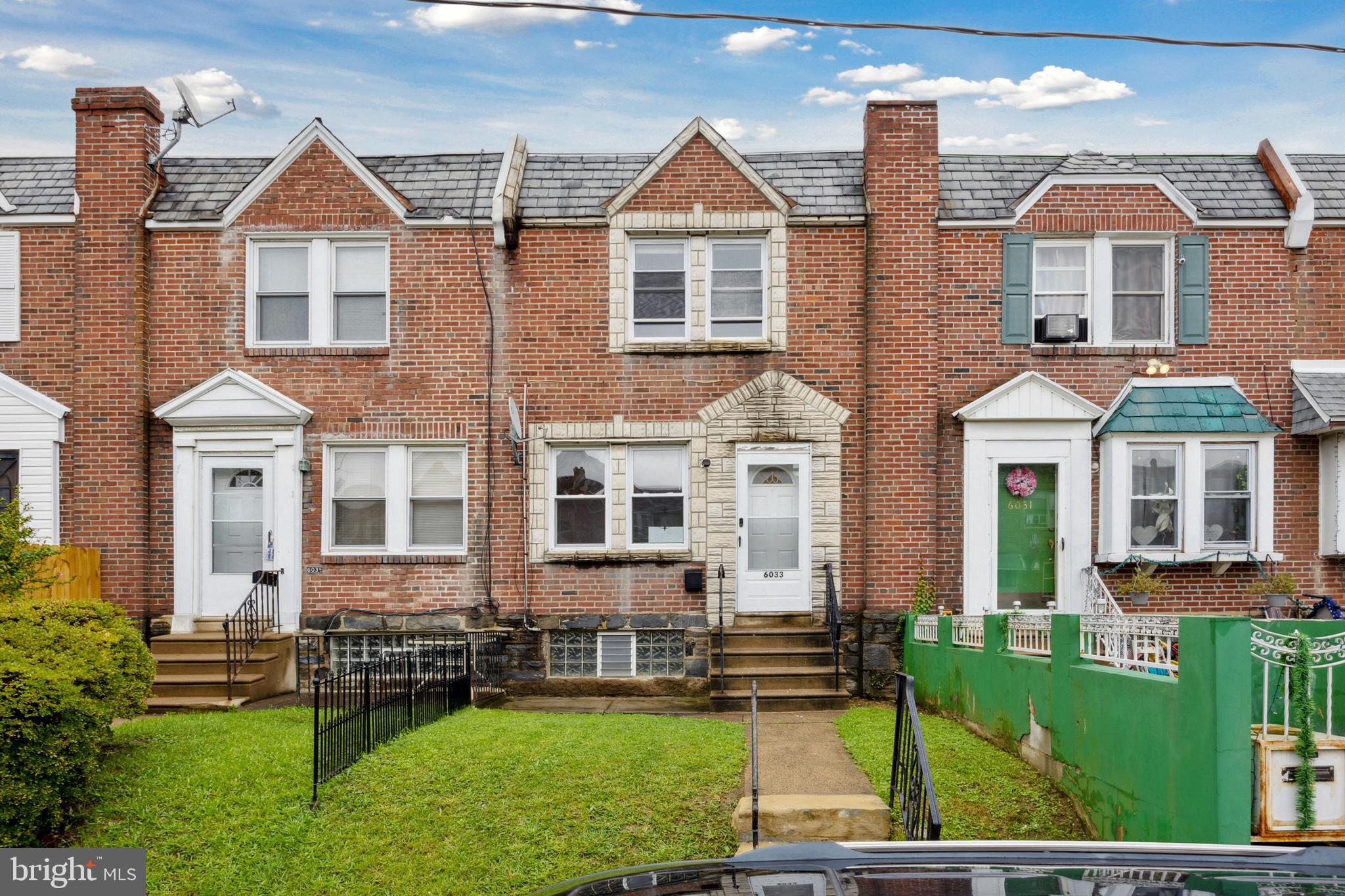 OXFORD CIRCLE - Residential