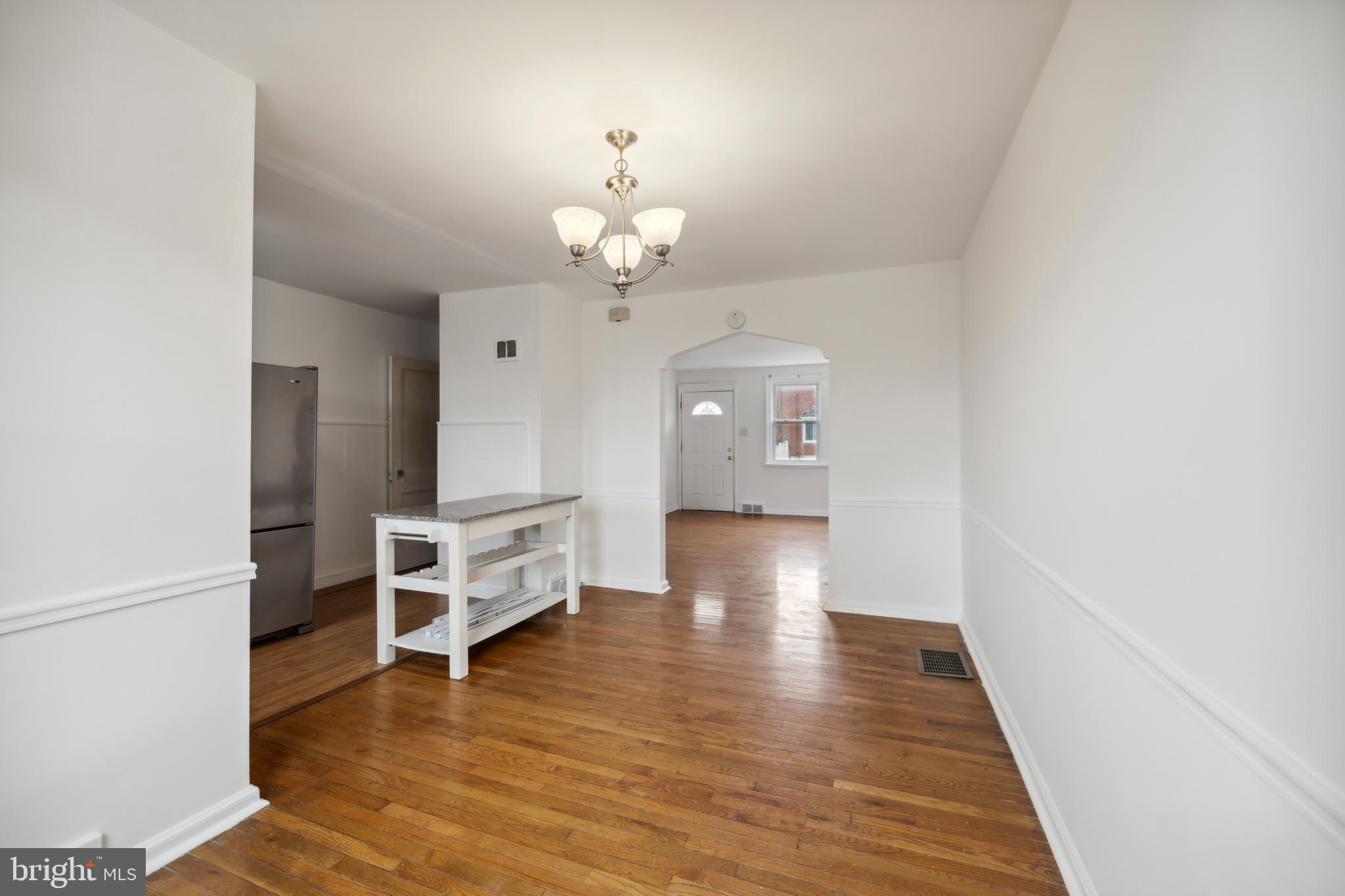 OXFORD CIRCLE - Residential