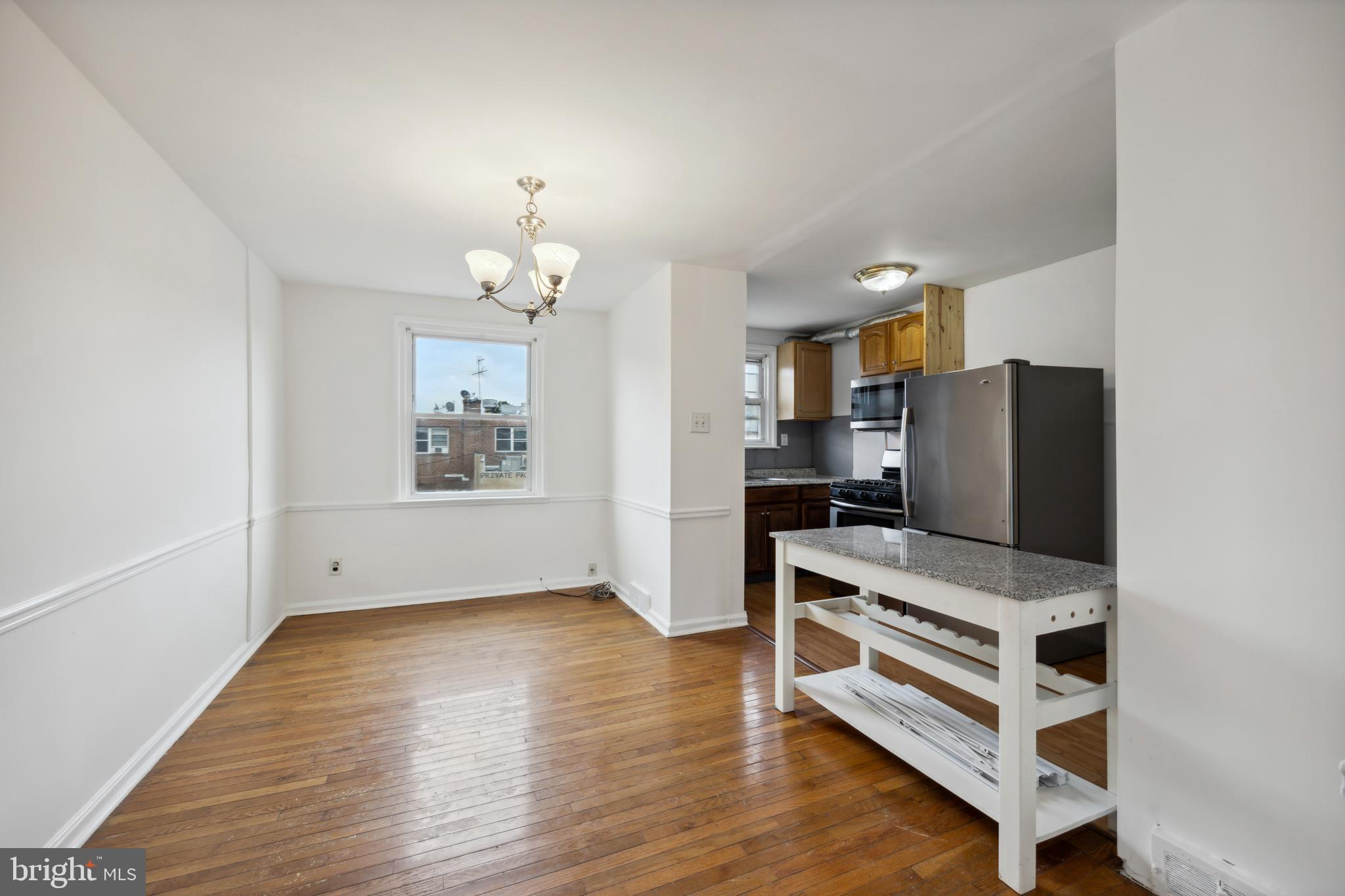 OXFORD CIRCLE - Residential