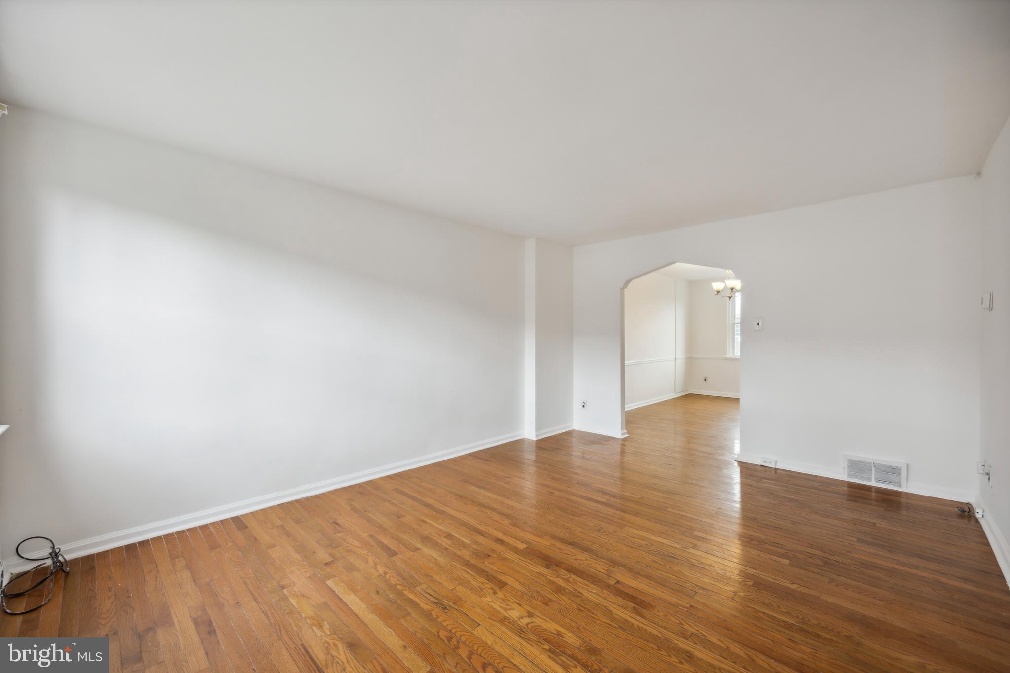 OXFORD CIRCLE - Residential