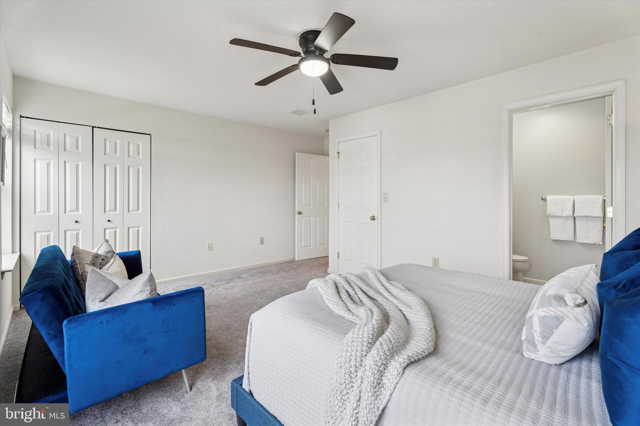 COURT AT THE LEDGES - Residential