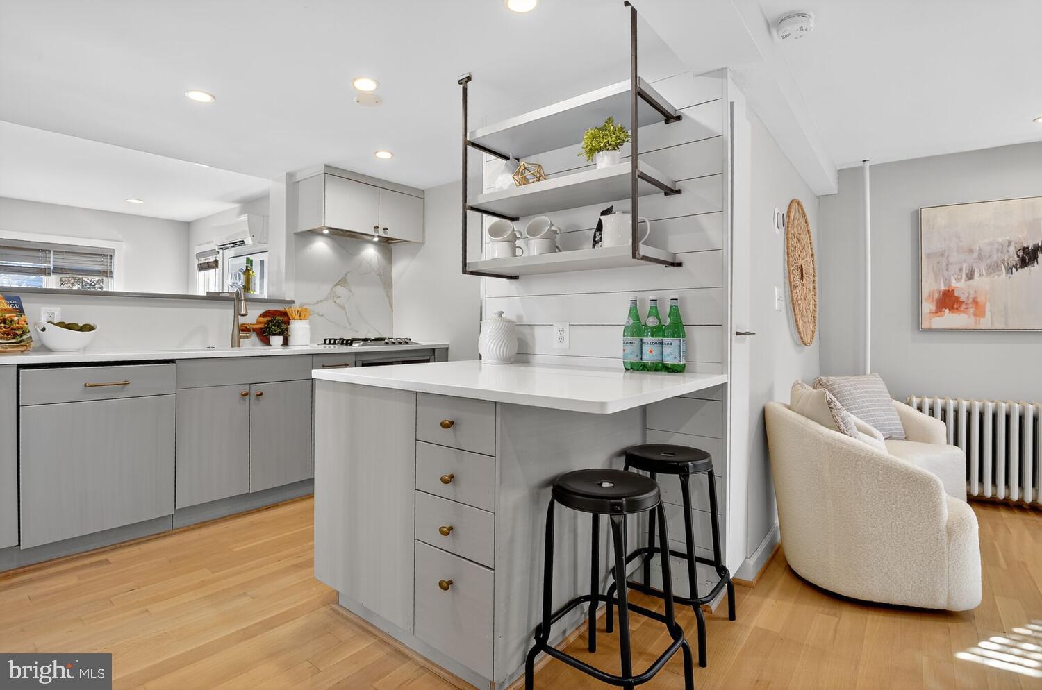 109 N BROOKSIDE DRIVE