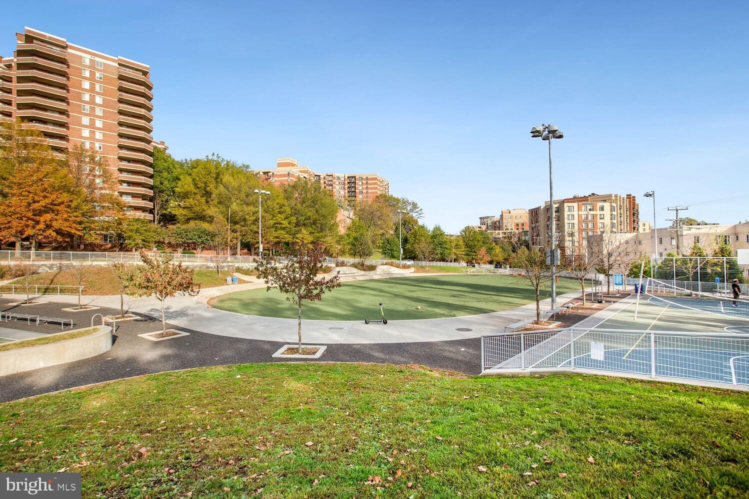 LYON PARK - Residential