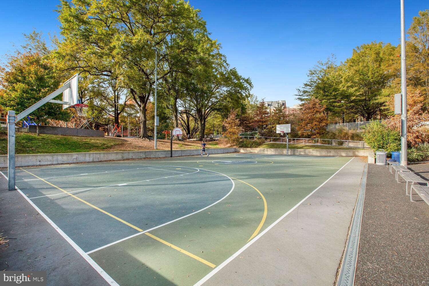 LYON PARK - Residential