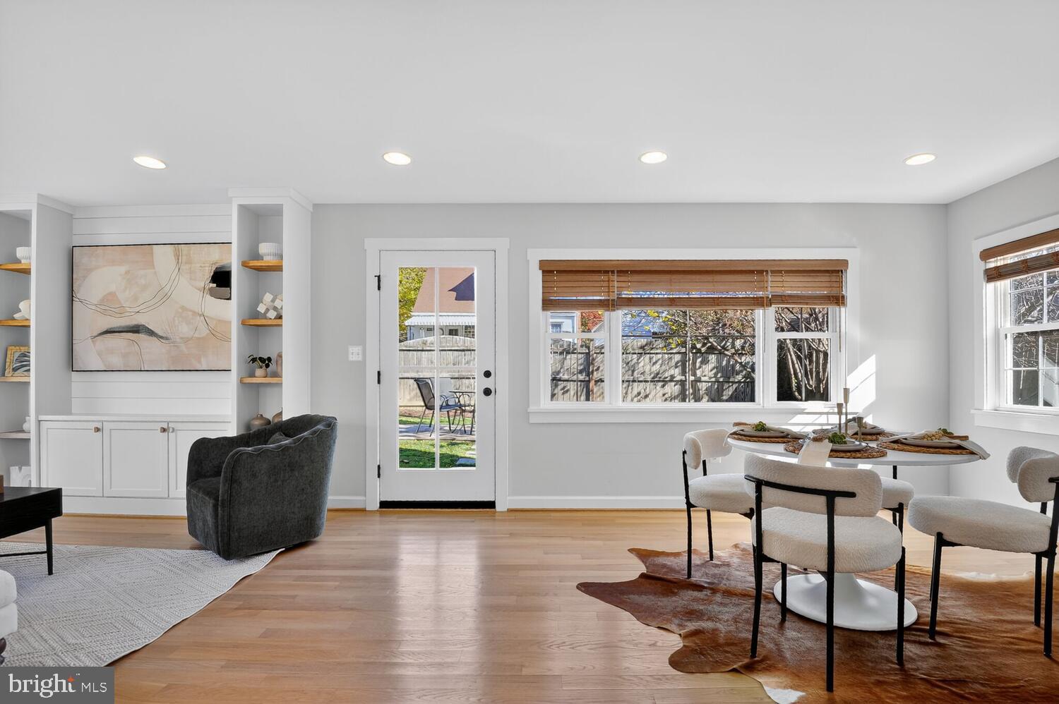 109 N BROOKSIDE DRIVE